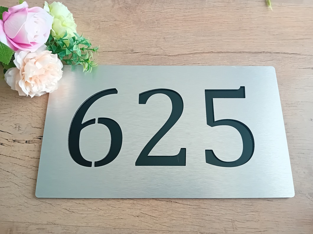 Číslo popisné: Big table