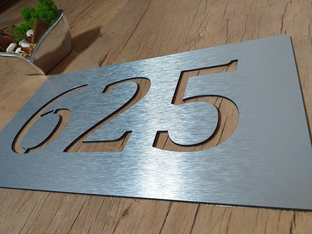 Číslo popisné: Big table